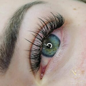 wispy light lashes, lash lift visible on on eye aesthetics