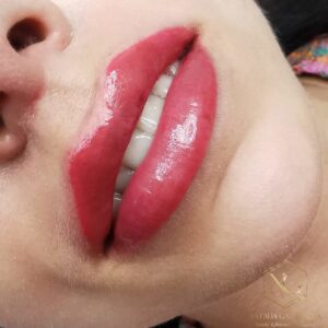 Permanent lip blush